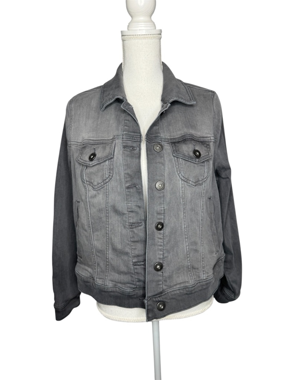 Torrid Feel the‎ Fit Size 00 Gray Button Jacket -Soft stretch flattering fit